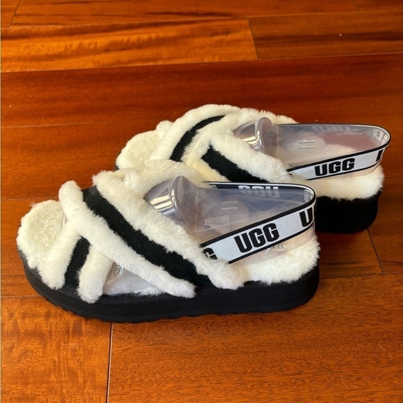 Ugg white and black disco cross slides sandals - Picture 9 of 14